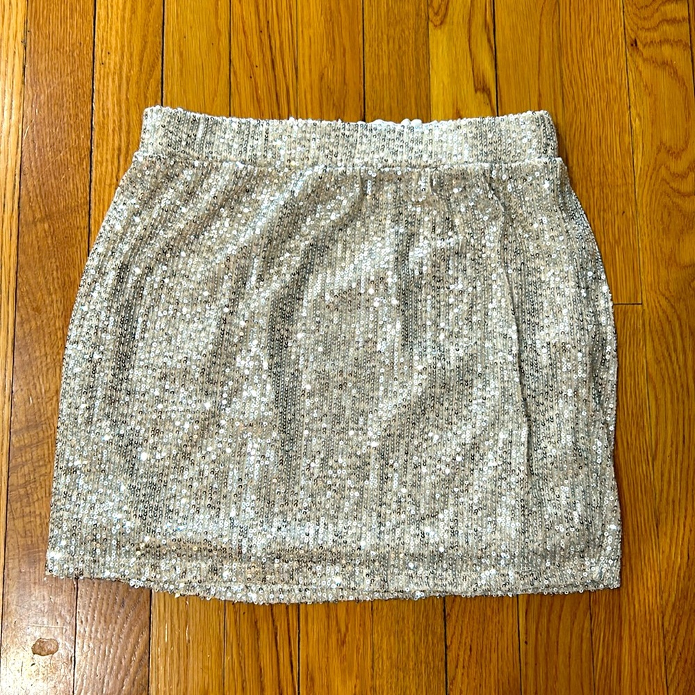 🏷️ 3 for $30 Gold sequin mini skirt - Picture 1 of 1